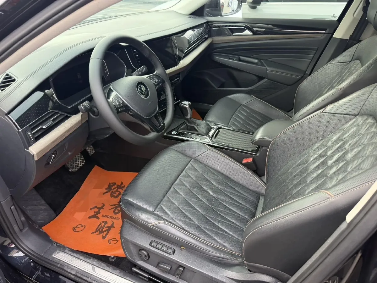 2021 Volkswagen Passat 2.0T 186HP L4 7DCT,autocango,china used car exporter,china ev exporter,chinese used car exporter,chinese used ev exporter