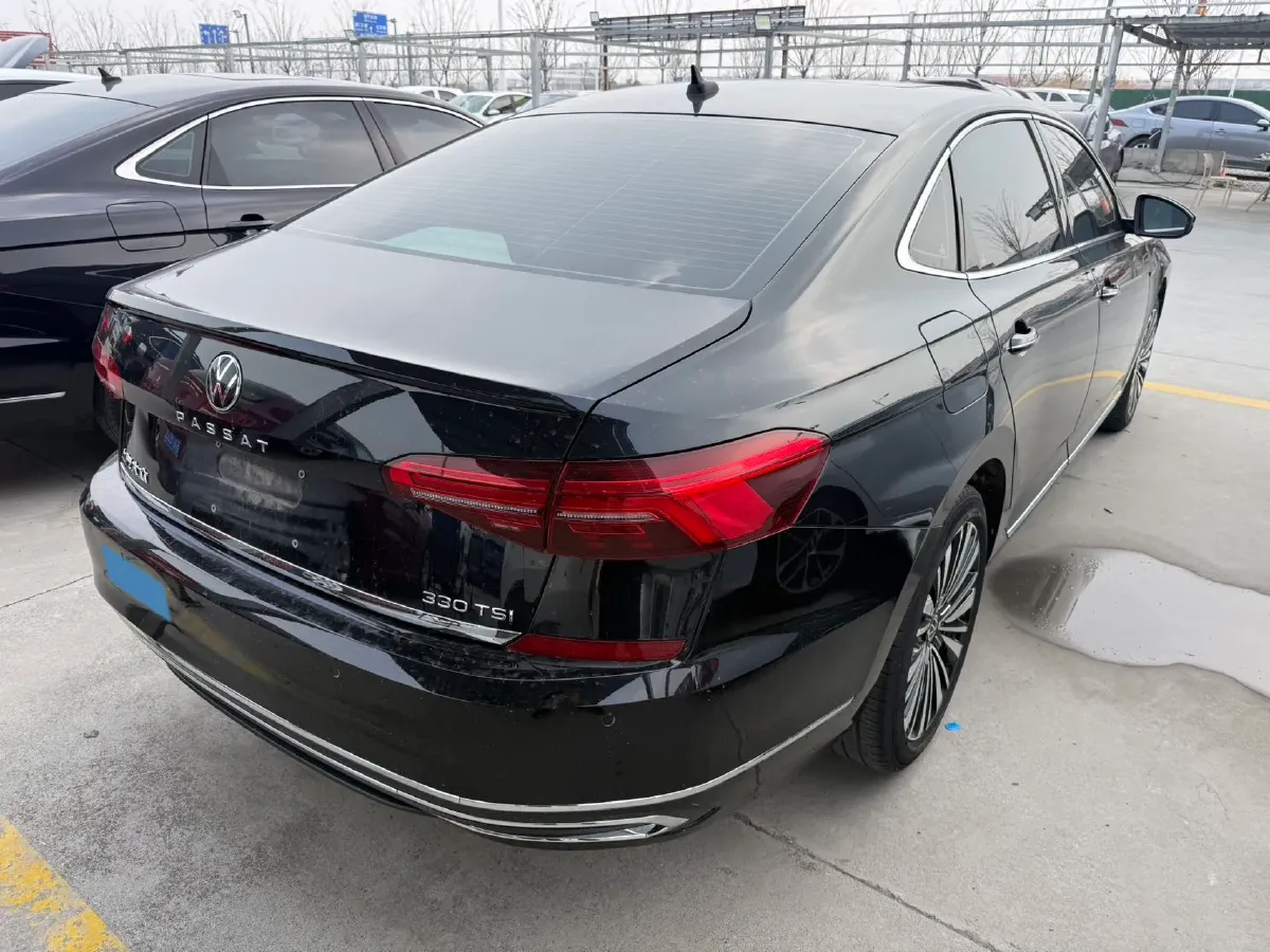 2021 Volkswagen Passat 2.0T 186HP L4 7DCT,autocango,china used car exporter,china ev exporter,chinese used car exporter,chinese used ev exporter