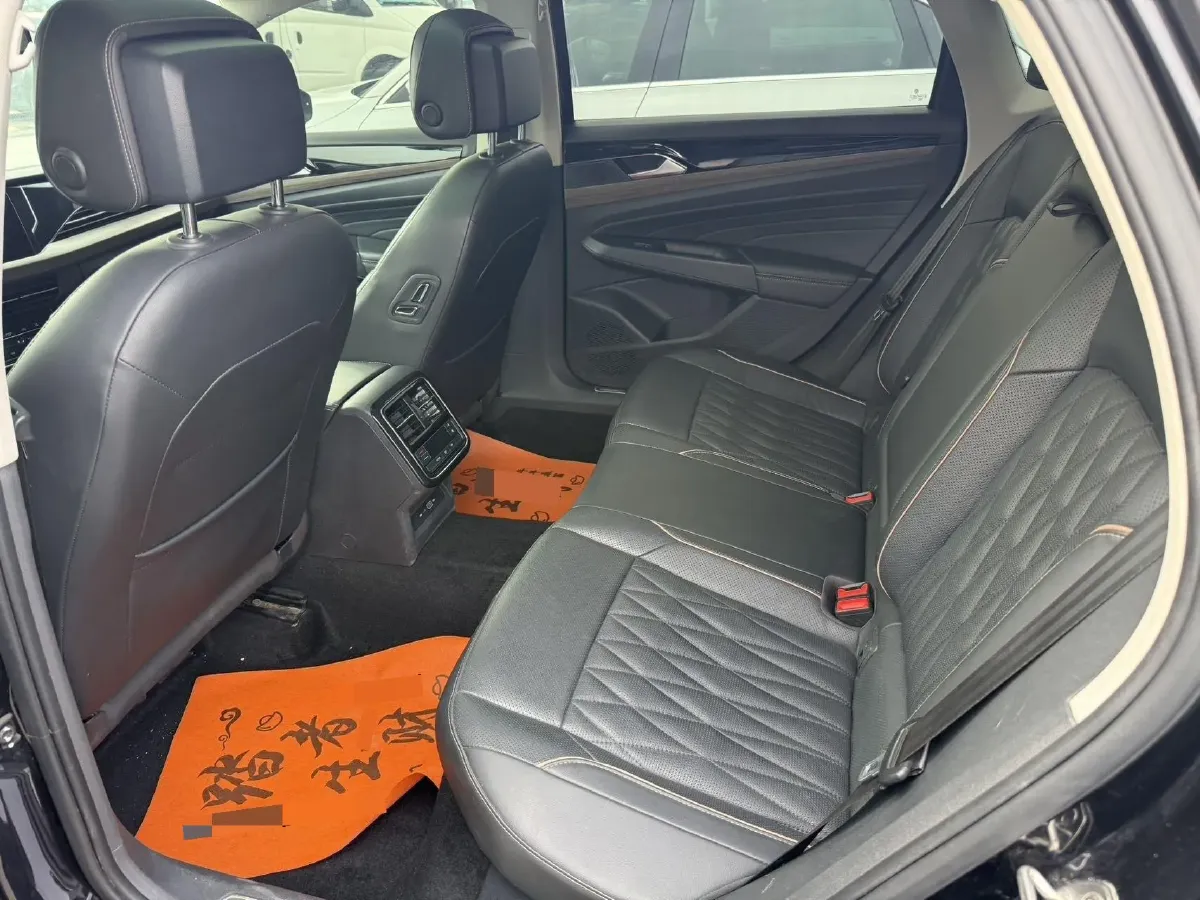 2021 Volkswagen Passat 2.0T 186HP L4 7DCT,autocango,china used car exporter,china ev exporter,chinese used car exporter,chinese used ev exporter