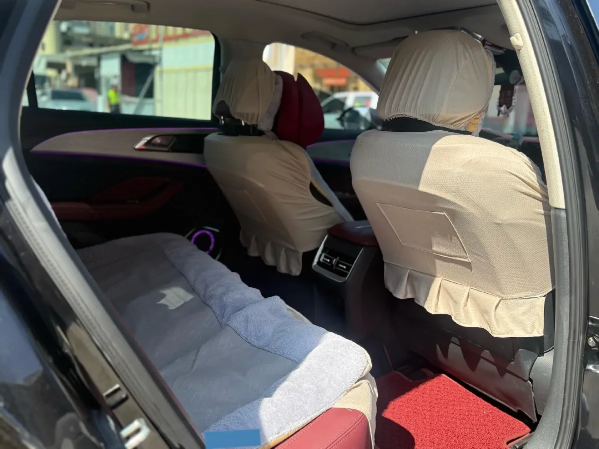 2025 HongQi H5 1.5T 169HP L4 1DHT Hybrid,autocango,china used car exporter,china ev exporter,chinese used car exporter,chinese used ev exporter