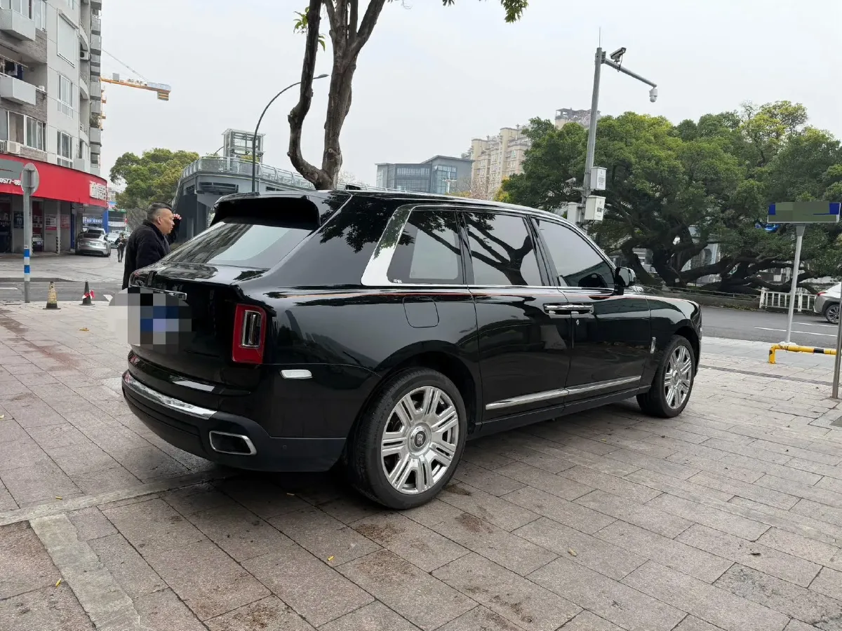 2018 Rolls-Royce Cullinan 6.7T 571HP V12 8AT,autocango,china used car exporter,china ev exporter,chinese used car exporter,chinese used ev exporter