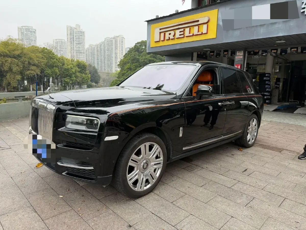 2018 Rolls-Royce Cullinan 6.7T 571HP V12 8AT,autocango,china used car exporter,china ev exporter,chinese used car exporter,chinese used ev exporter