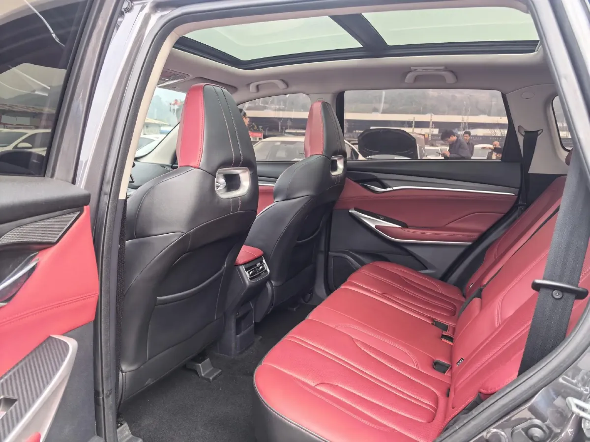 2021 ChangAn CS75 Plus 2.0T 233HP L4 8AT,autocango,china used car exporter,china ev exporter,chinese used car exporter,chinese used ev exporter