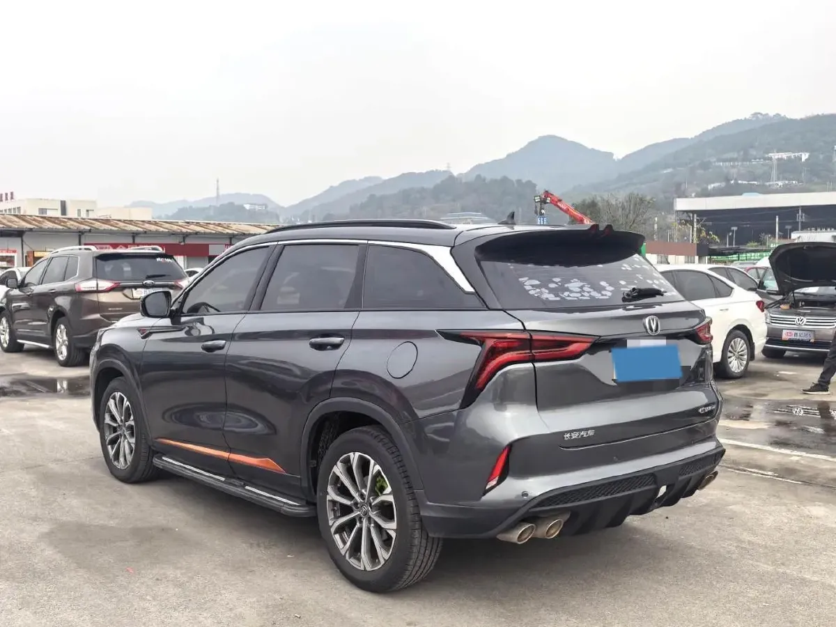2021 ChangAn CS75 Plus 2.0T 233HP L4 8AT,autocango,china used car exporter,china ev exporter,chinese used car exporter,chinese used ev exporter