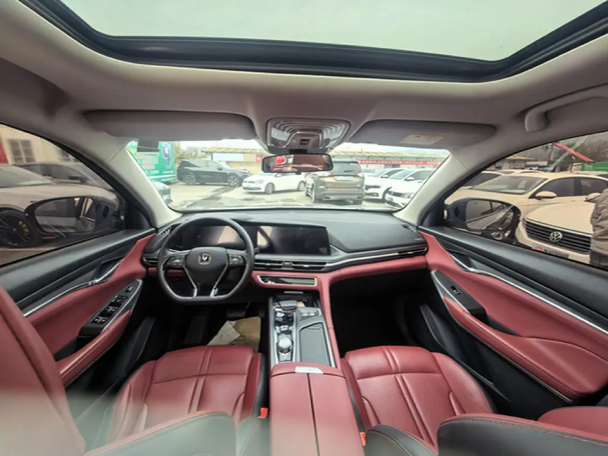 2021 ChangAn CS75 Plus 2.0T 233HP L4 8AT,autocango,china used car exporter,china ev exporter,chinese used car exporter,chinese used ev exporter