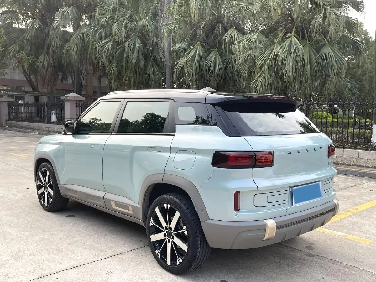 2023 Geely ICON 1.5T 181HP L4 7DCT,autocango,china used car exporter,china ev exporter,chinese used car exporter,chinese used ev exporter