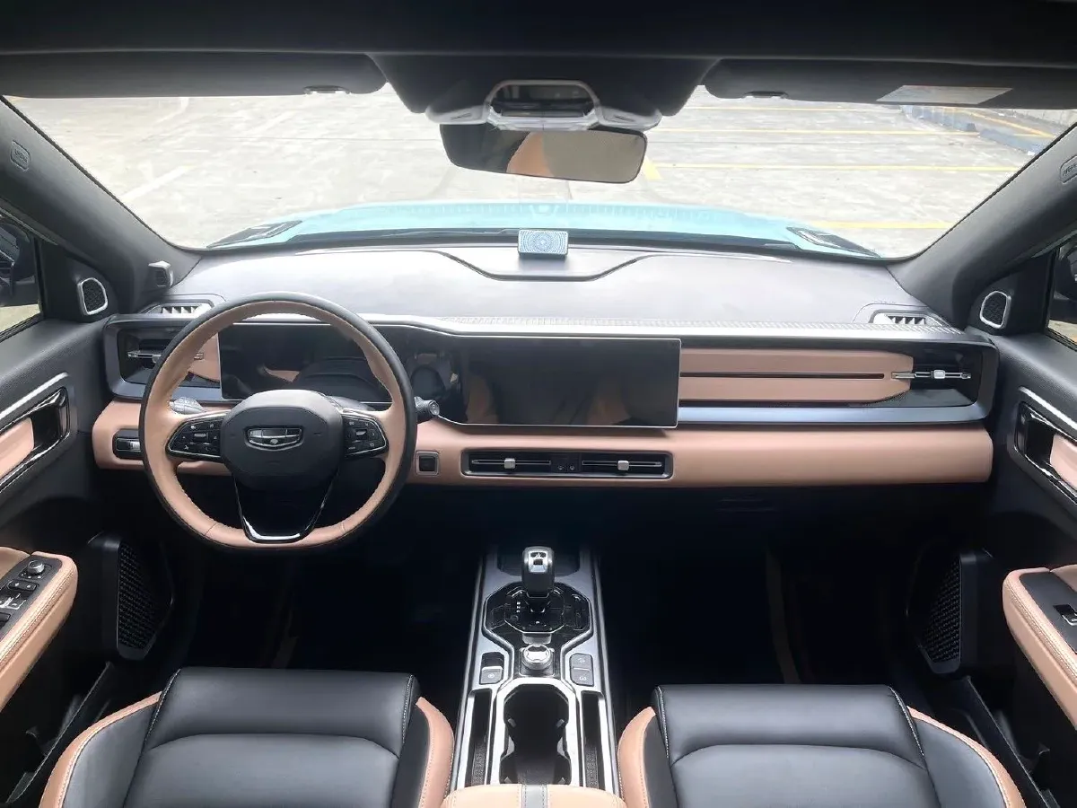 2023 Geely ICON 1.5T 181HP L4 7DCT,autocango,china used car exporter,china ev exporter,chinese used car exporter,chinese used ev exporter