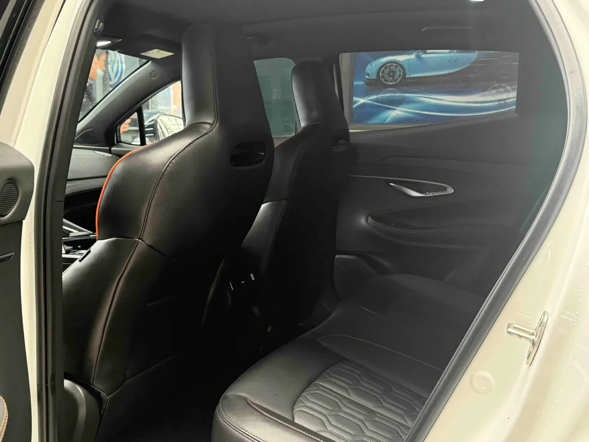 2022 ChangAn UNI-T 1.5T 188HP L4 7DCT,autocango,china used car exporter,china ev exporter,chinese used car exporter,chinese used ev exporter