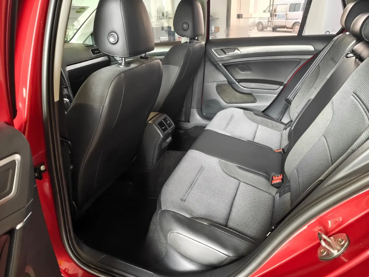 2019 Brilliance Auto V7 1.8T 231HP L4 7DCT,autocango,china used car exporter,china ev exporter,chinese used car exporter,chinese used ev exporter