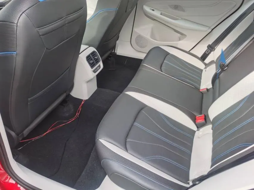 2022 Skoda Superb 2.0T 186HP L4 7DCT,autocango,china used car exporter,china ev exporter,chinese used car exporter,chinese used ev exporter