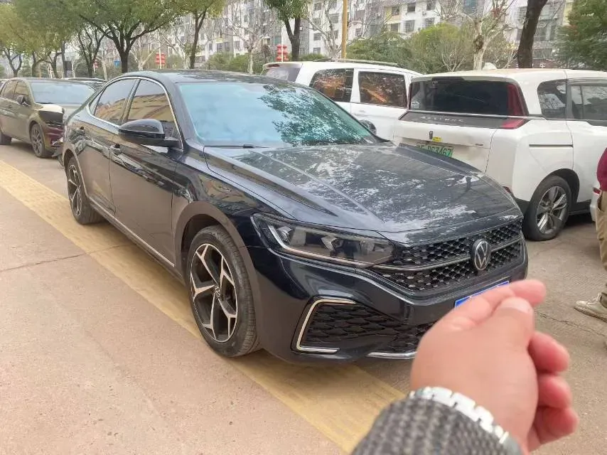 2023 Volkswagen Passat 2.0T 186HP L4 7DCT,autocango,china used car exporter,china ev exporter,chinese used car exporter,chinese used ev exporter
