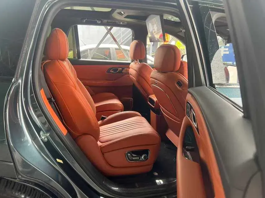 2025 Volkswagen Tiguan L 2.0T 220HP L4 7DCT,autocango,china used car exporter,china ev exporter,chinese used car exporter,chinese used ev exporter