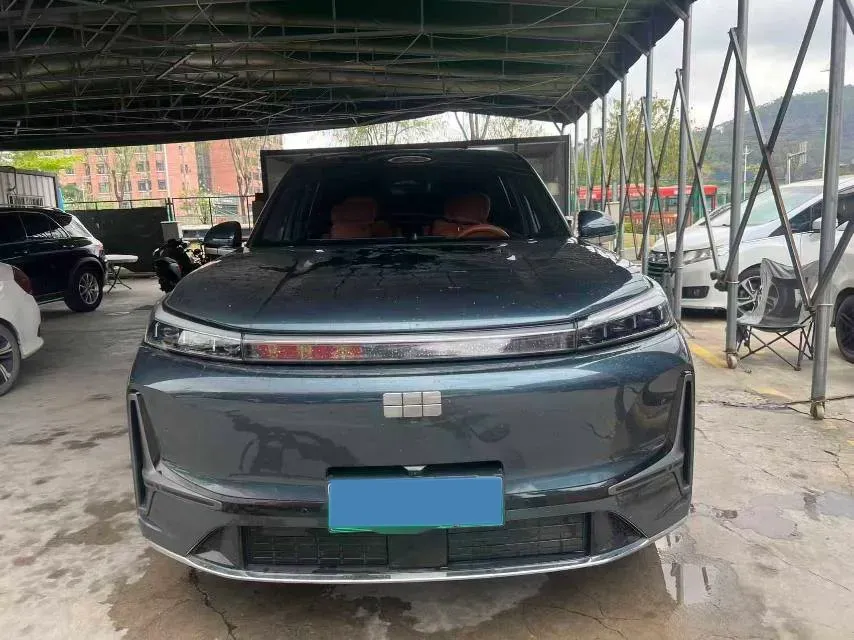 2025 Volkswagen Tiguan L 2.0T 220HP L4 7DCT,autocango,china used car exporter,china ev exporter,chinese used car exporter,chinese used ev exporter