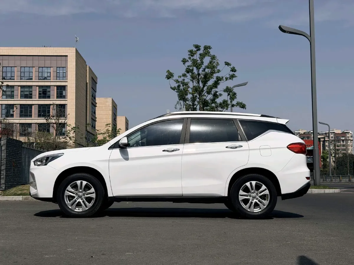 2019 Haval M6 1.5T 150HP L4 7DCT,autocango,china used car exporter,china ev exporter,chinese used car exporter,chinese used ev exporter