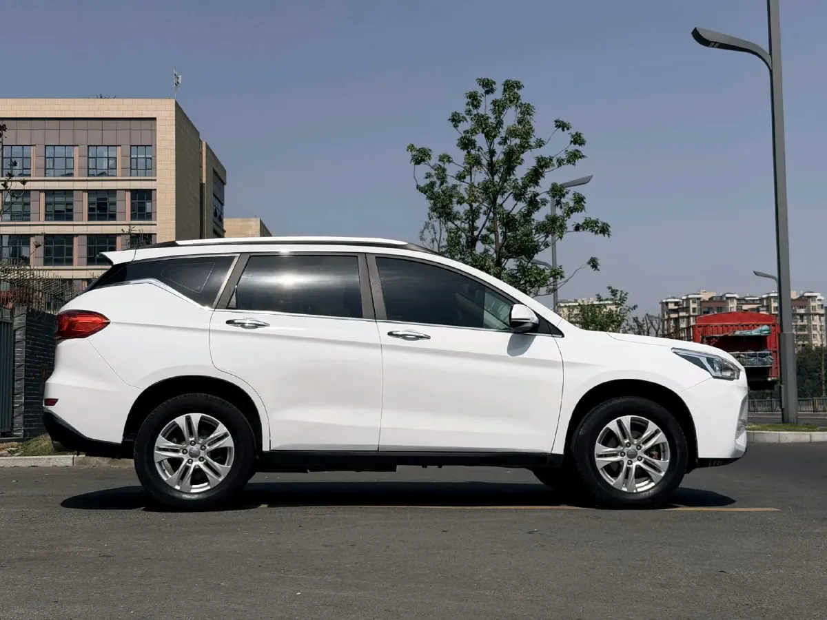 2019 Haval M6 1.5T 150HP L4 7DCT,autocango,china used car exporter,china ev exporter,chinese used car exporter,chinese used ev exporter