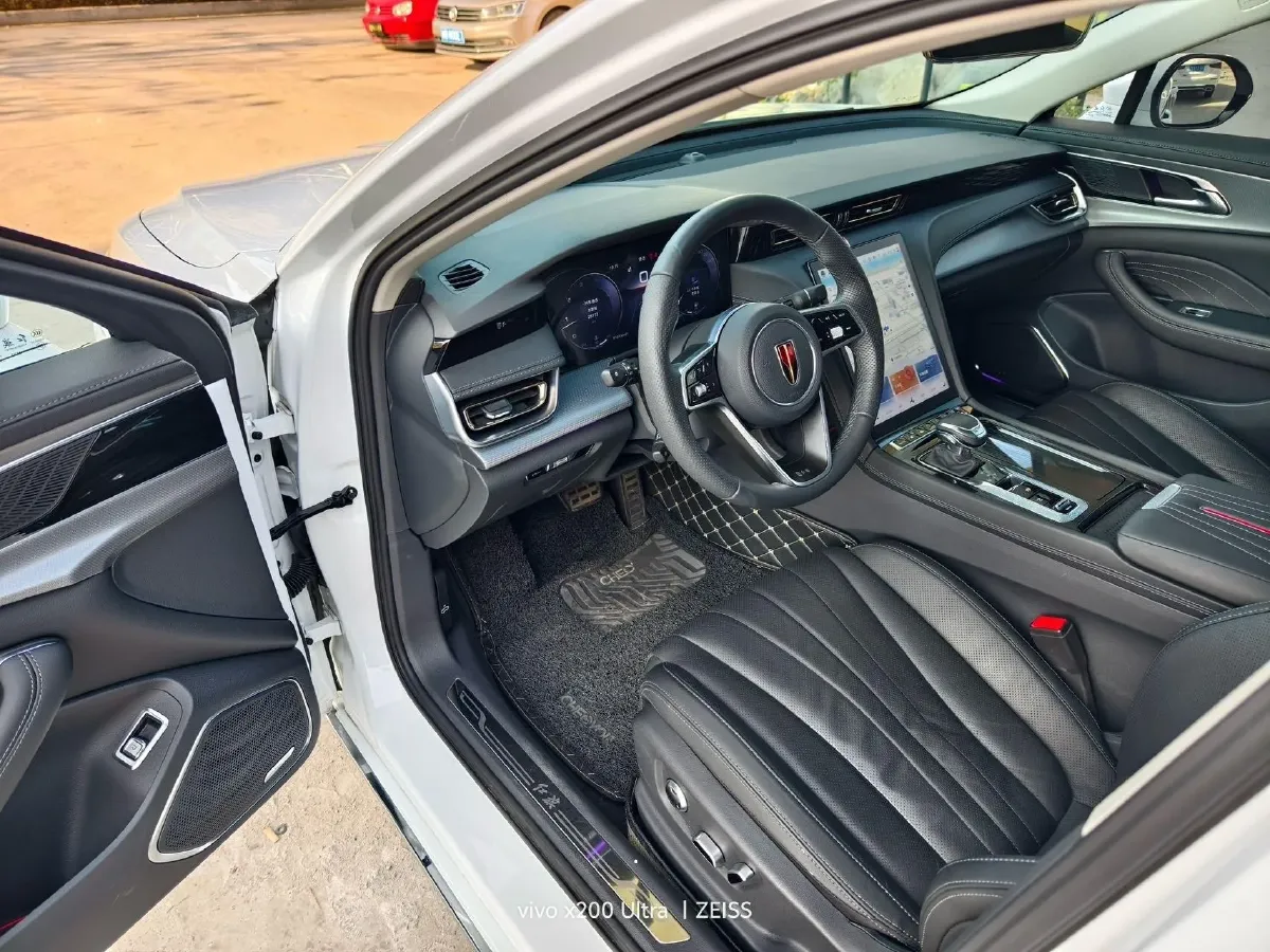 2023 HongQi H5 2.0T 224HP L4 8AT,autocango,china used car exporter,china ev exporter,chinese used car exporter,chinese used ev exporter