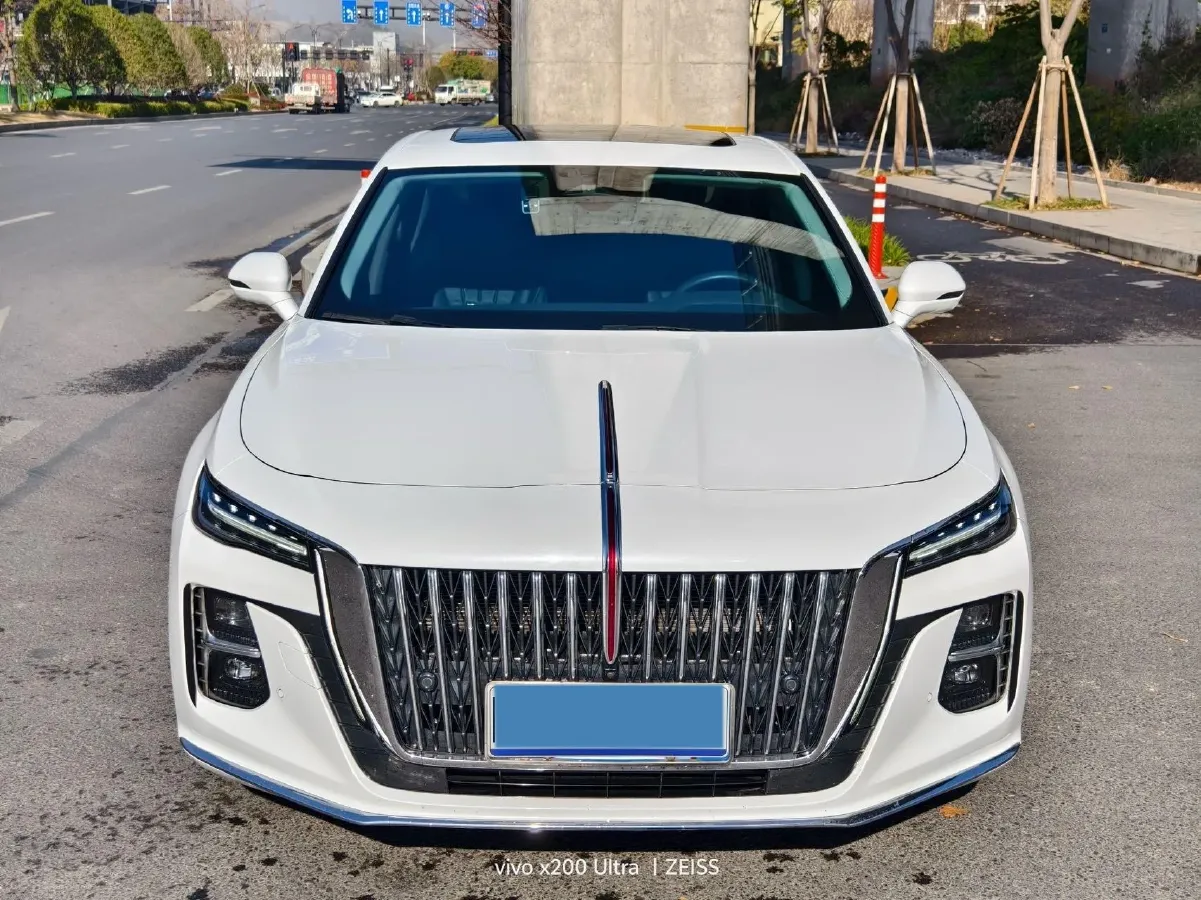 2023 HongQi H5 2.0T 224HP L4 8AT,autocango,china used car exporter,china ev exporter,chinese used car exporter,chinese used ev exporter