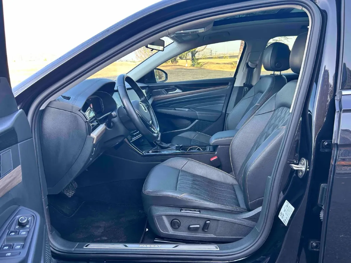 2021 Volkswagen Passat 2.0T 186HP L4 7DCT,autocango,china used car exporter,china ev exporter,chinese used car exporter,chinese used ev exporter