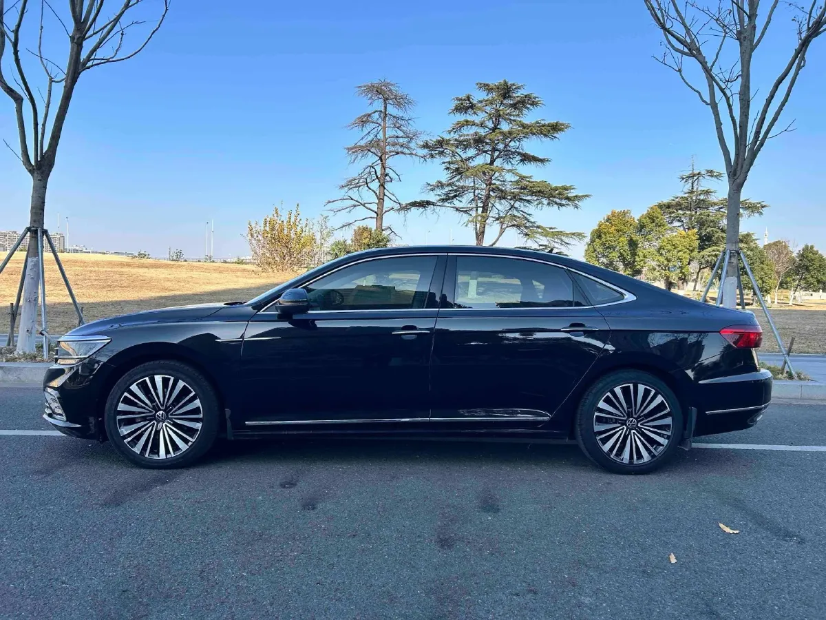 2021 Volkswagen Passat 2.0T 186HP L4 7DCT,autocango,china used car exporter,china ev exporter,chinese used car exporter,chinese used ev exporter