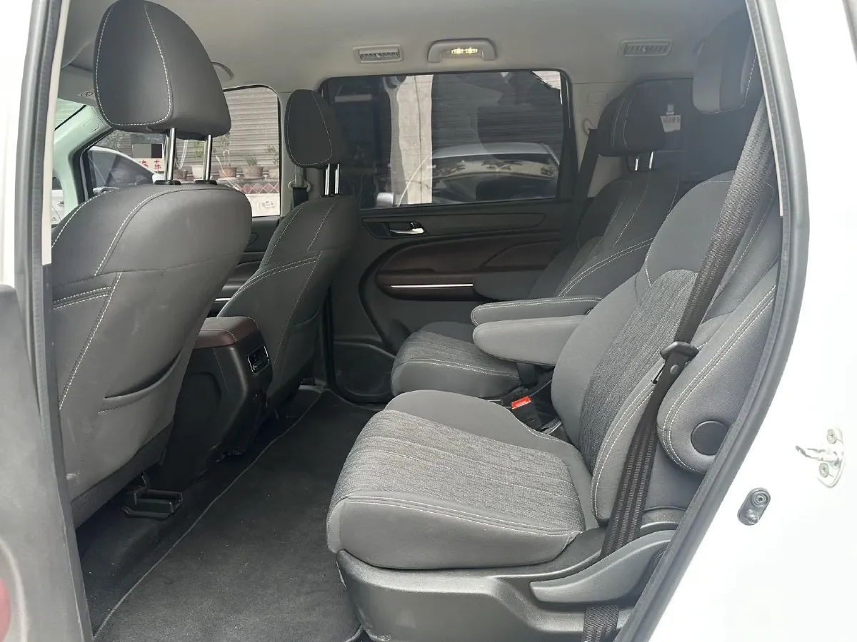 2021 GAC Trumpchi M6 1.5T 169HP L4 7DCT,autocango,china used car exporter,china ev exporter,chinese used car exporter,chinese used ev exporter