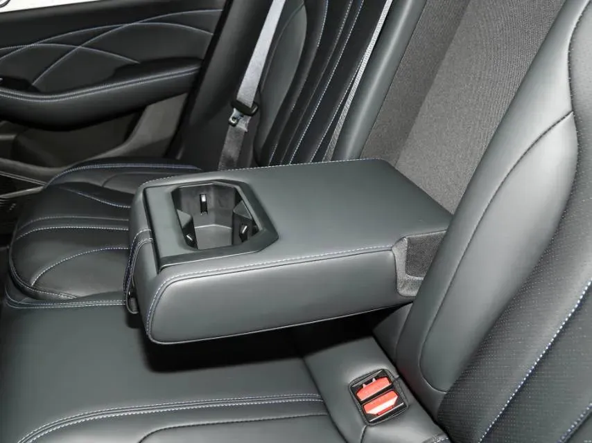 2026 Geely Preface 1.5T 181HP L4 7DCT,autocango,china used car exporter,china ev exporter,chinese used car exporter,chinese used ev exporter