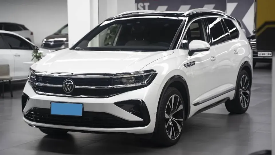 2021 Volkswagen Talagon 2.0T 220HP L4 7DCT,autocango,china used car exporter,china ev exporter,chinese used car exporter,chinese used ev exporter