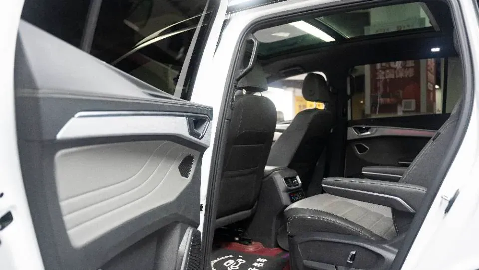 2021 Volkswagen Talagon 2.0T 220HP L4 7DCT,autocango,china used car exporter,china ev exporter,chinese used car exporter,chinese used ev exporter