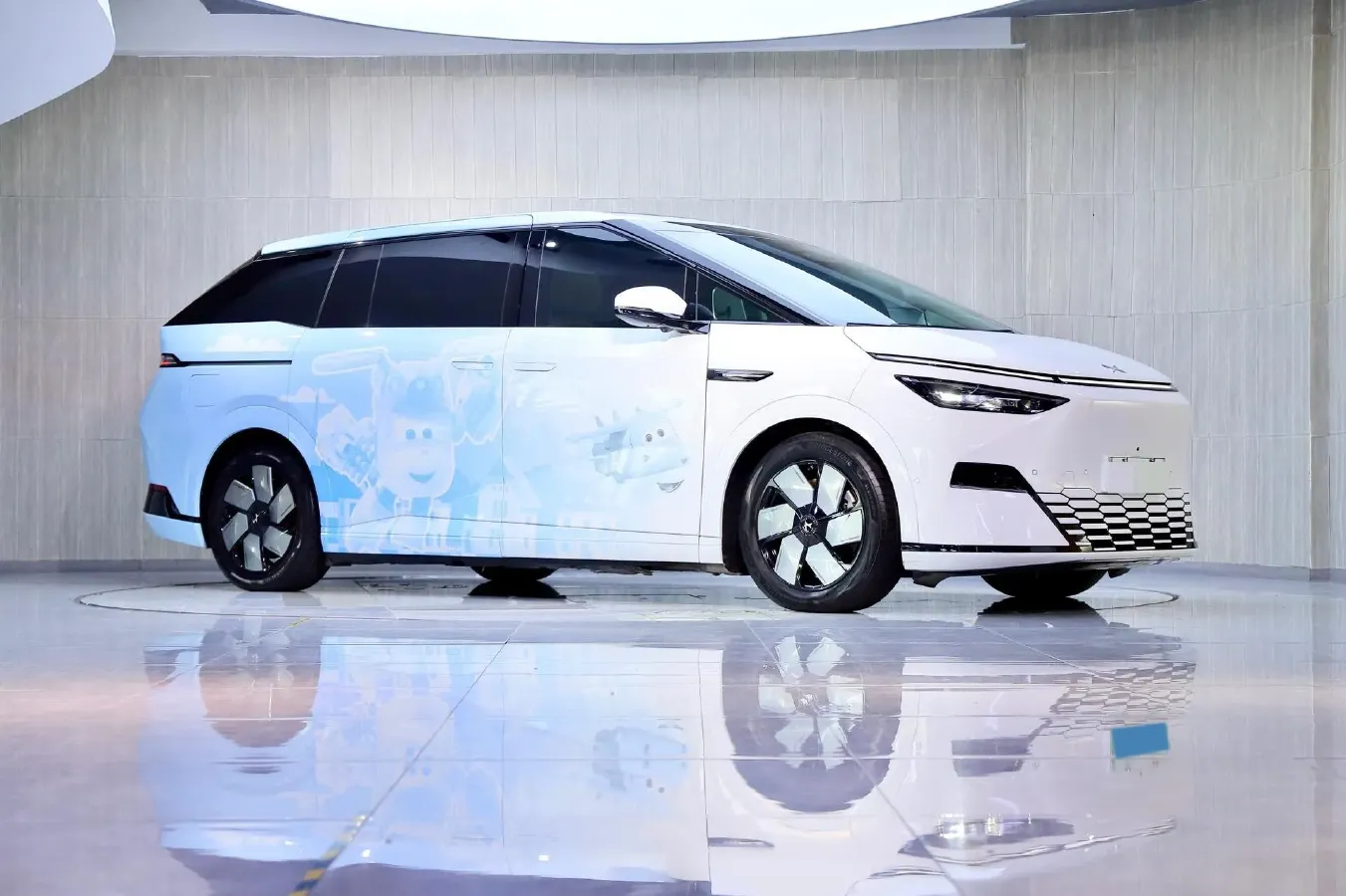 2024 Xpeng X9 BEV 101.5KWH,autocango,china used car exporter,china ev exporter,chinese used car exporter,chinese used ev exporter