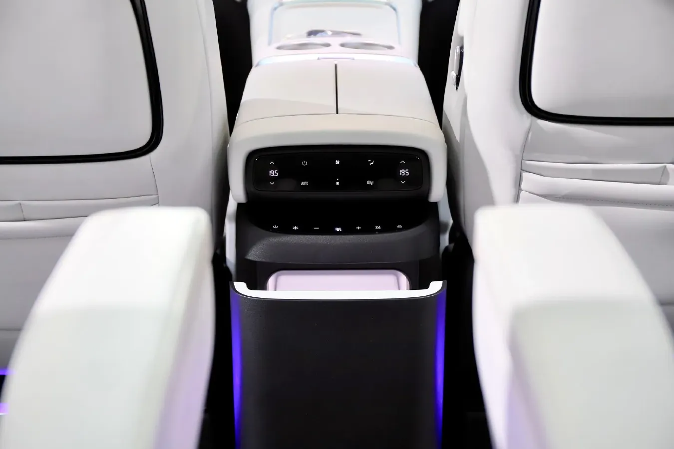 2024 Xpeng X9 BEV 101.5KWH,autocango,china used car exporter,china ev exporter,chinese used car exporter,chinese used ev exporter