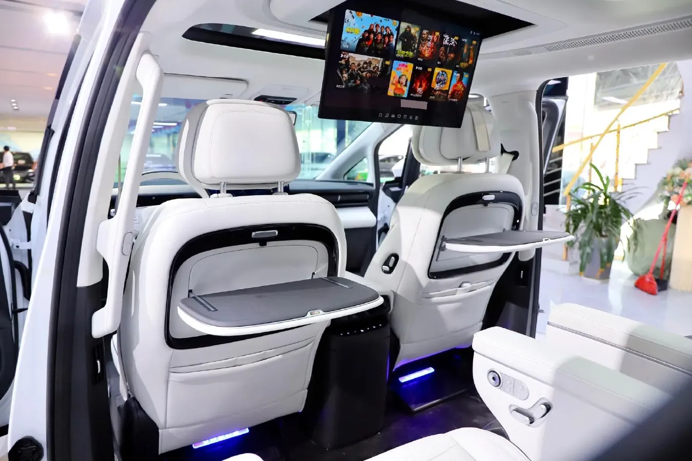 2024 Xpeng X9 BEV 101.5KWH,autocango,china used car exporter,china ev exporter,chinese used car exporter,chinese used ev exporter