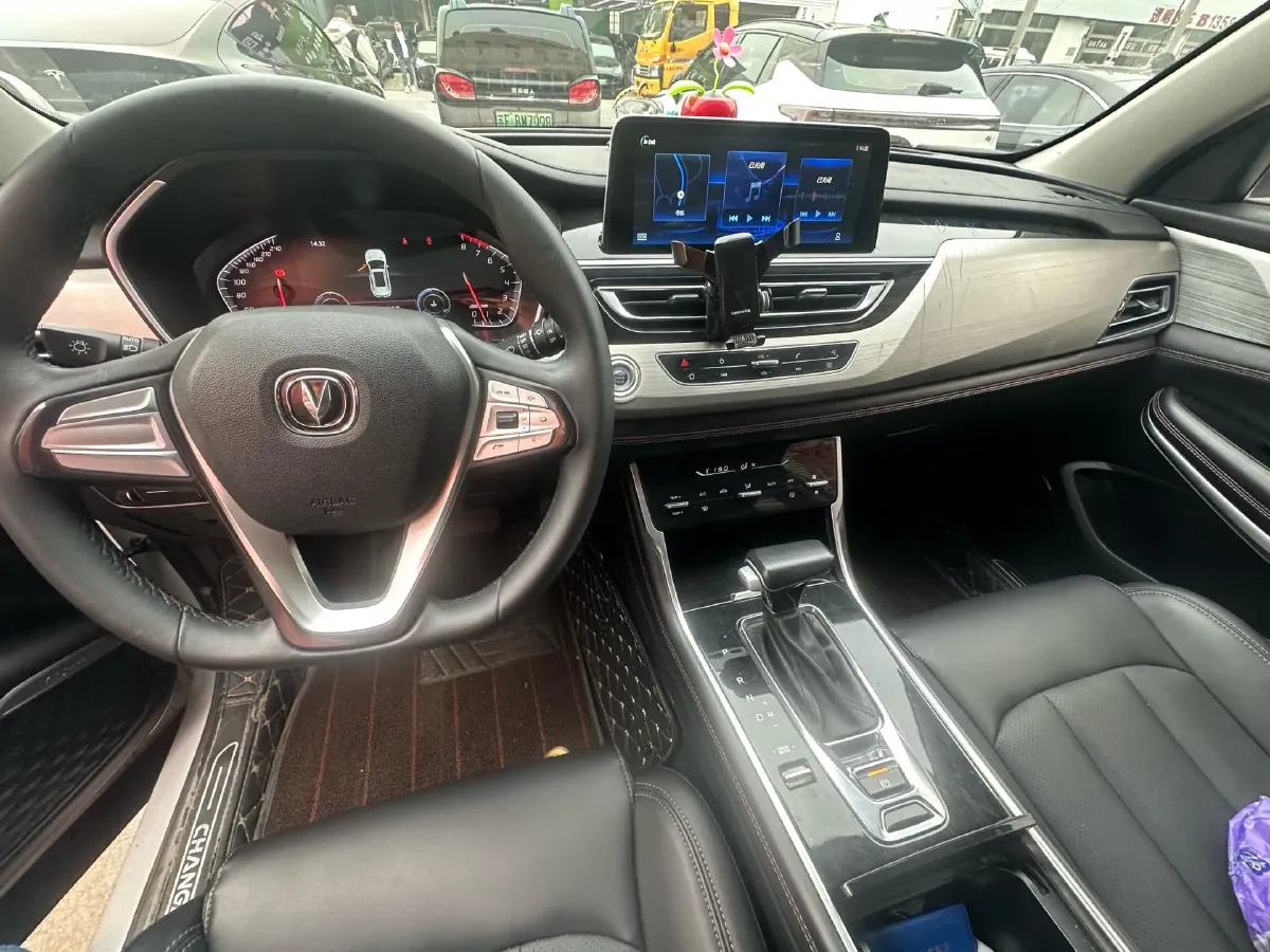 2020 ChangAn CS75 1.5T 178HP L4 7DCT,autocango,china used car exporter,china ev exporter,chinese used car exporter,chinese used ev exporter