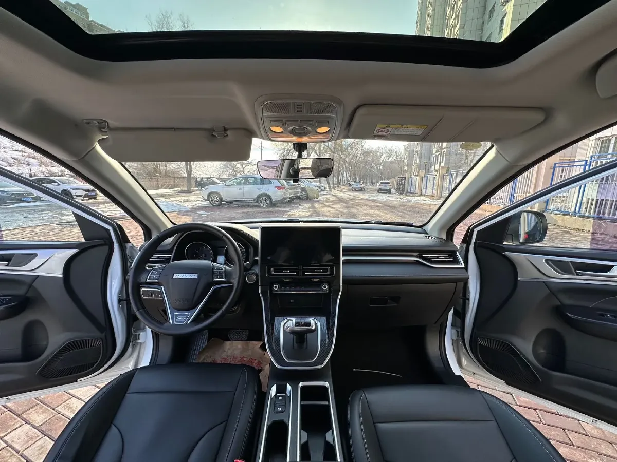 2023 Haval M6 1.5T 150HP L4 7DCT,autocango,china used car exporter,china ev exporter,chinese used car exporter,chinese used ev exporter