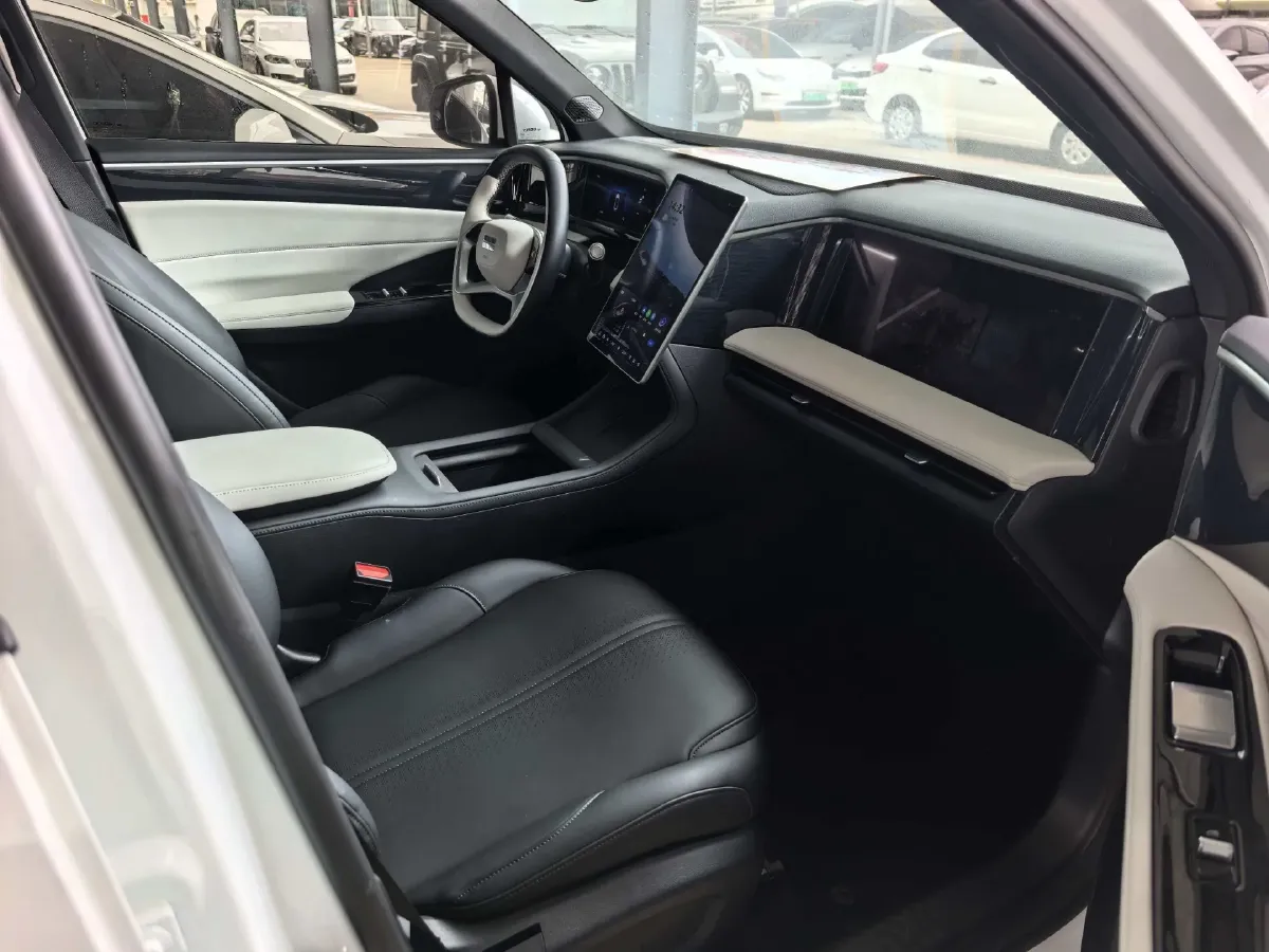 2023 Geely Galaxy L7 1.5T 163HP L4 3DHT PHEV 9.11KWH,autocango,china used car exporter,china ev exporter,chinese used car exporter,chinese used ev exporter