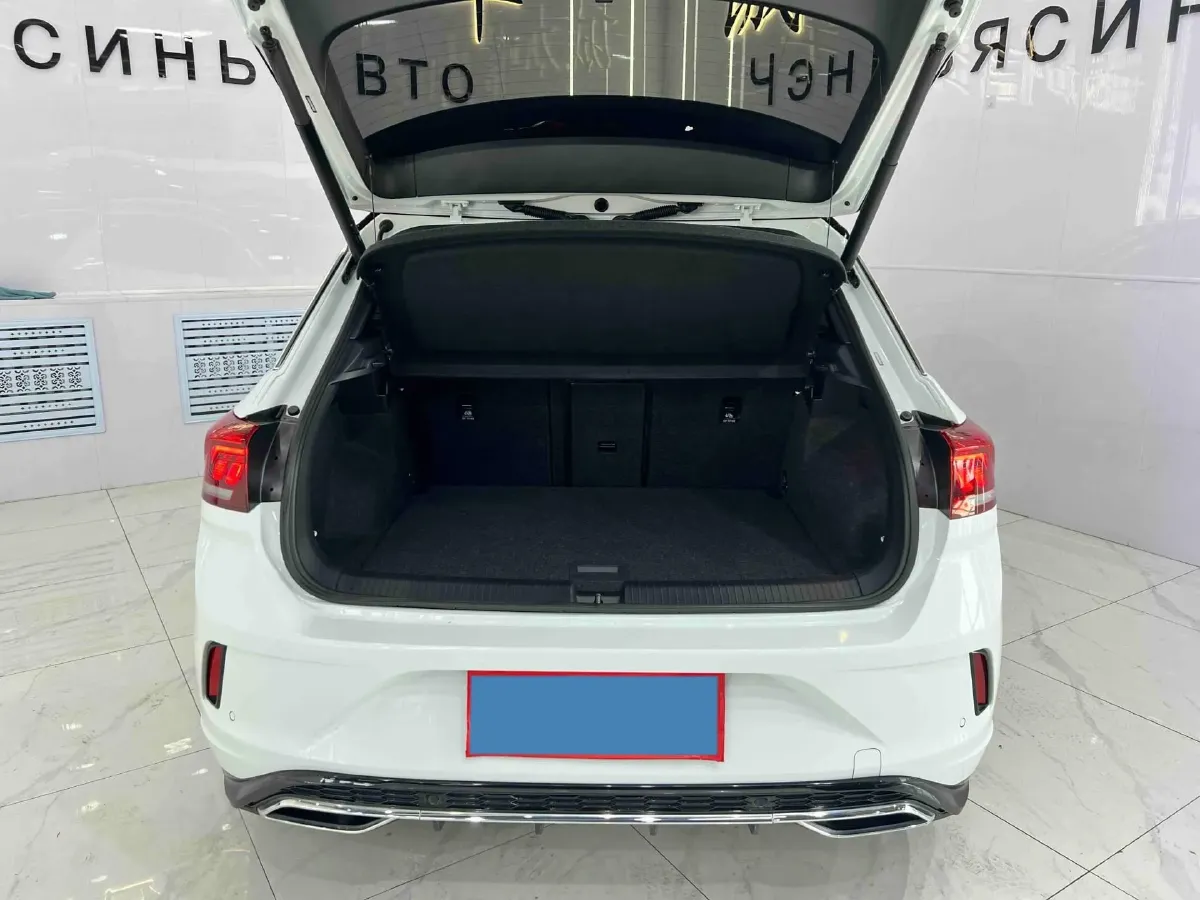 2022 Volkswagen T-Roc 1.4T 150HP L4 7DCT,autocango,china used car exporter,china ev exporter,chinese used car exporter,chinese used ev exporter