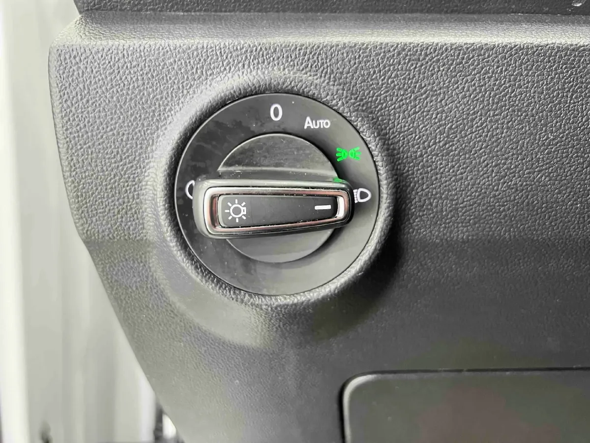 2022 Volkswagen T-Roc 1.4T 150HP L4 7DCT,autocango,china used car exporter,china ev exporter,chinese used car exporter,chinese used ev exporter