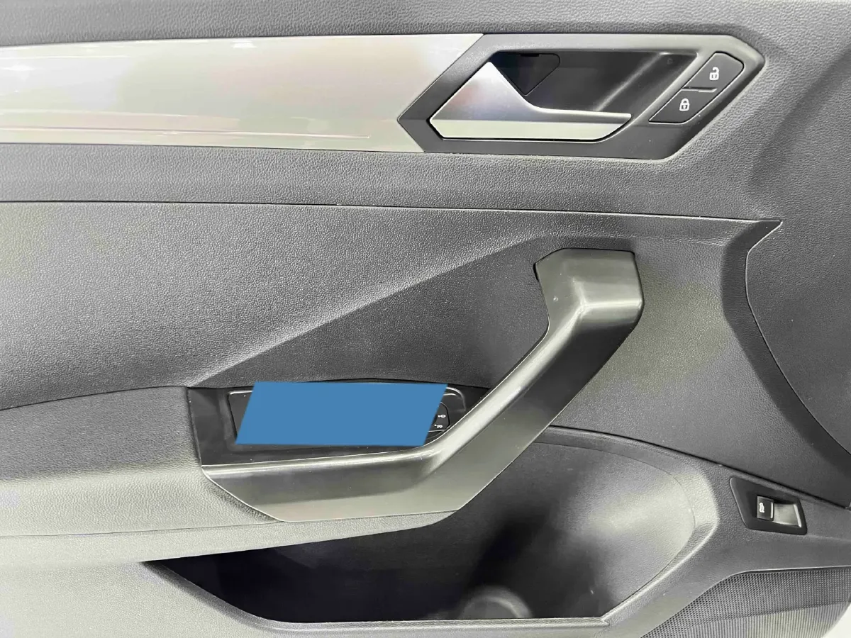 2022 Volkswagen T-Roc 1.4T 150HP L4 7DCT,autocango,china used car exporter,china ev exporter,chinese used car exporter,chinese used ev exporter