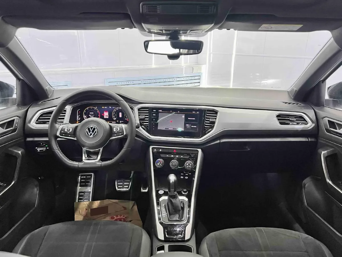 2022 Volkswagen T-Roc 1.4T 150HP L4 7DCT,autocango,china used car exporter,china ev exporter,chinese used car exporter,chinese used ev exporter