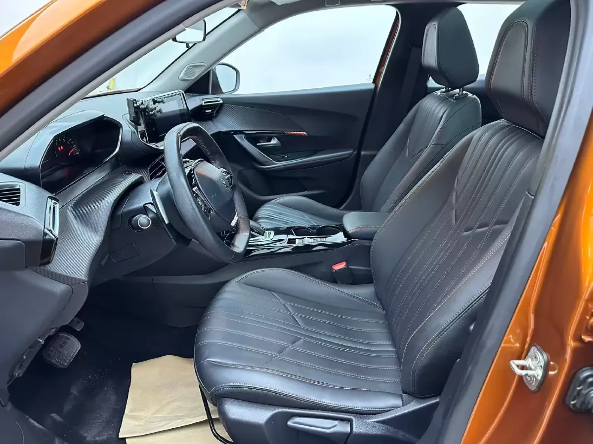 2022 Peugeot 2008 1.2T 136HP L3 6DCT,autocango,china used car exporter,china ev exporter,chinese used car exporter,chinese used ev exporter