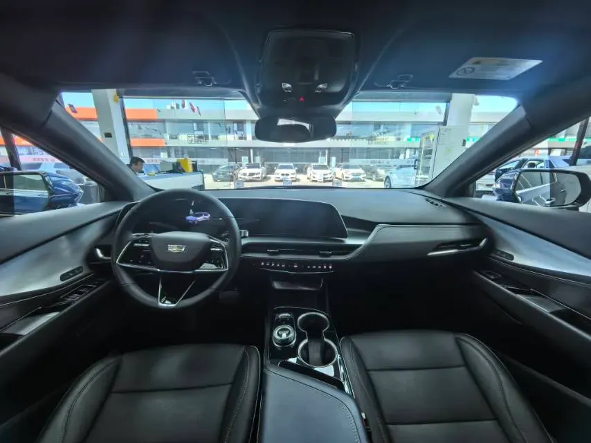 2023 Cadillac GT4 1.5T 211HP L4 9AT,autocango,china used car exporter,china ev exporter,chinese used car exporter,chinese used ev exporter