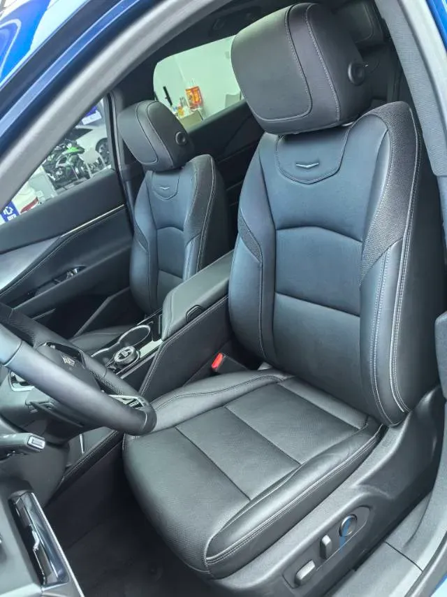 2023 Cadillac GT4 1.5T 211HP L4 9AT,autocango,china used car exporter,china ev exporter,chinese used car exporter,chinese used ev exporter