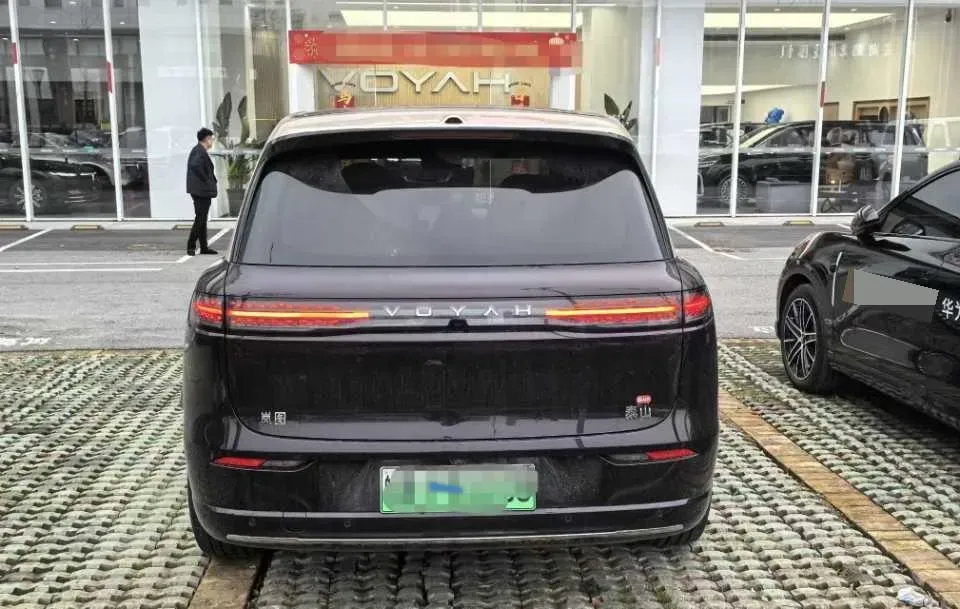 2026 Voyah 9L 1.5T 150HP L4 PHEV,autocango,china used car exporter,china ev exporter,chinese used car exporter,chinese used ev exporter