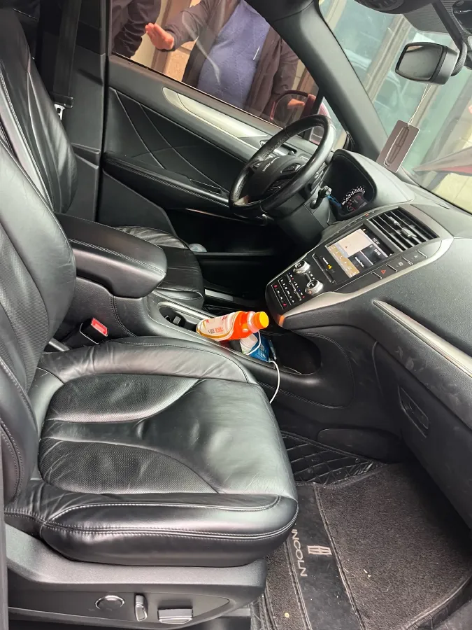 2018 Lincoln MKC 2.0T 203HP L4 6AT,autocango,china used car exporter,china ev exporter,chinese used car exporter,chinese used ev exporter