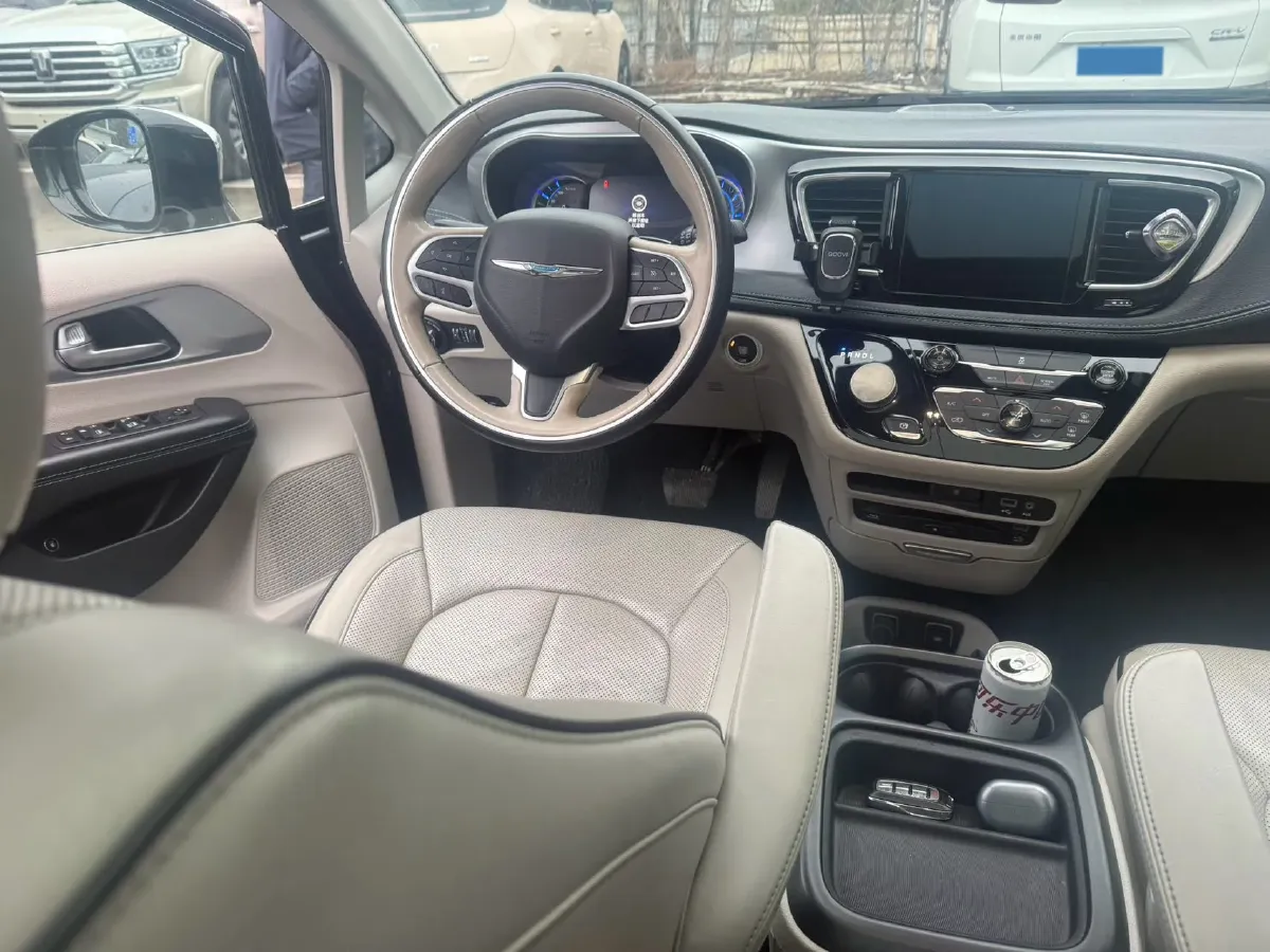 2018 Chrysler Pacifica 3.6L 245HP V6 E-CVT PHEV 16KWH,autocango,china used car exporter,china ev exporter,chinese used car exporter,chinese used ev exporter