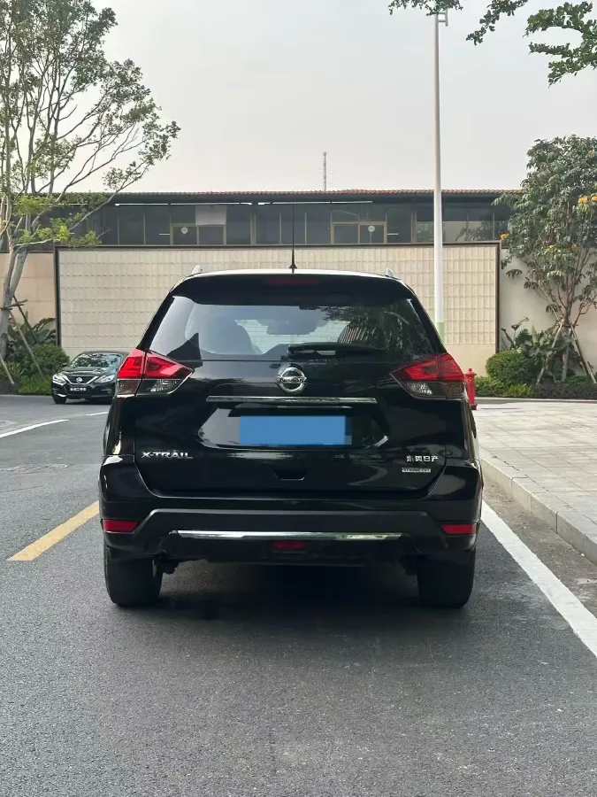 2019 Nissan X-Trail 2.0L 154HP L4 CVT,autocango,china used car exporter,china ev exporter,chinese used car exporter,chinese used ev exporter