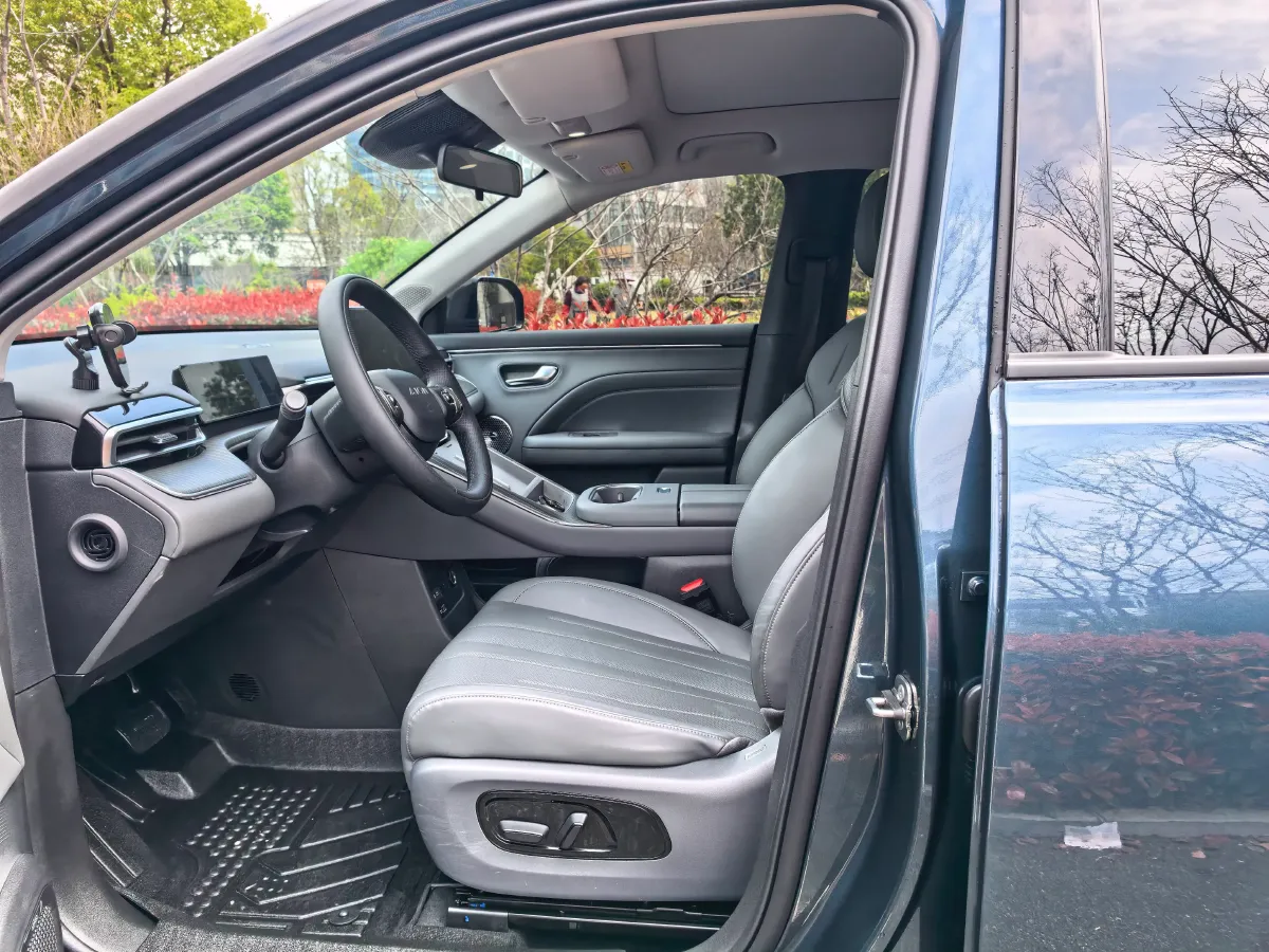 2026 Aion AION i60 REEV 101HP REEV,autocango,china used car exporter,china ev exporter,chinese used car exporter,chinese used ev exporter