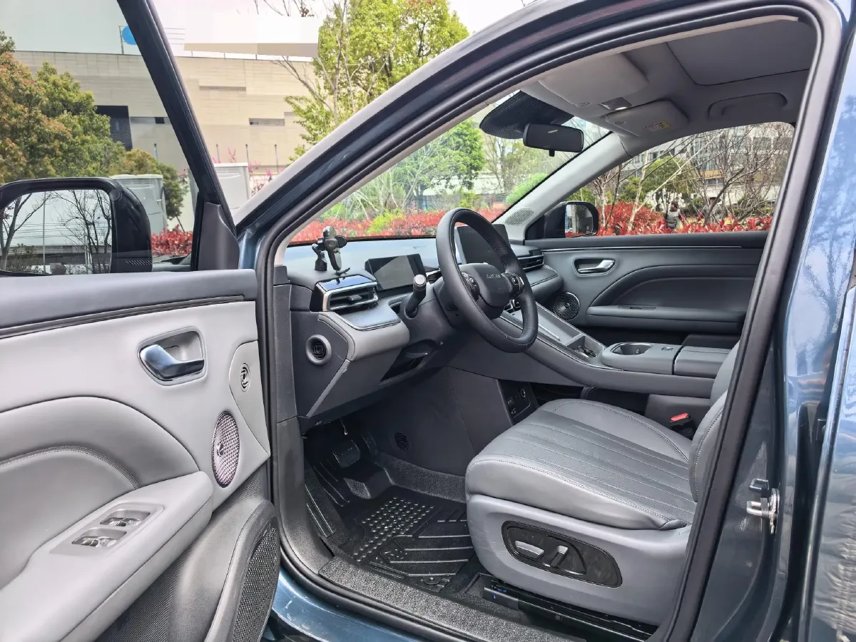 2026 Aion AION i60 REEV 101HP REEV,autocango,china used car exporter,china ev exporter,chinese used car exporter,chinese used ev exporter