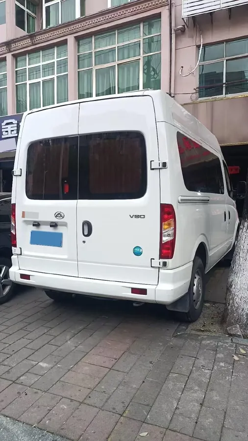 2021 MAXUS XinTu V80 2.0T 139HP L4 6MT,autocango,china used car exporter,china ev exporter,chinese used car exporter,chinese used ev exporter