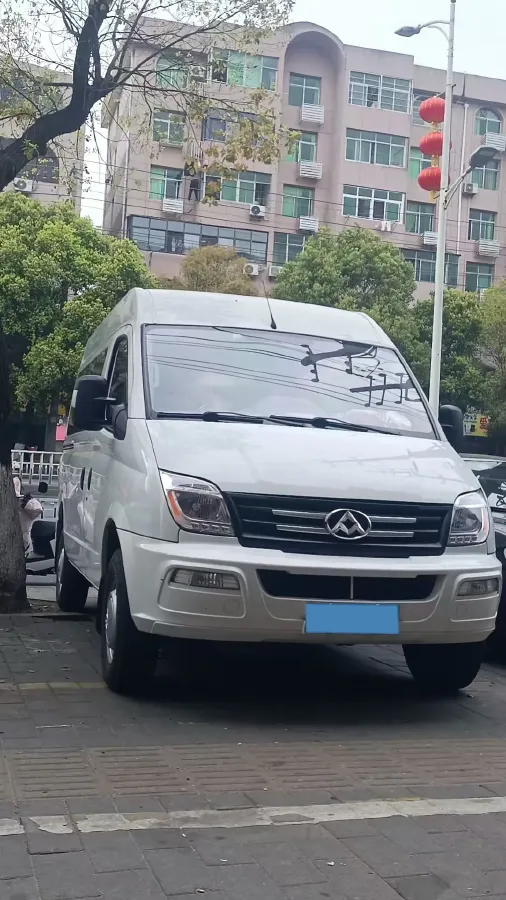 2021 MAXUS XinTu V80 2.0T 139HP L4 6MT,autocango,china used car exporter,china ev exporter,chinese used car exporter,chinese used ev exporter