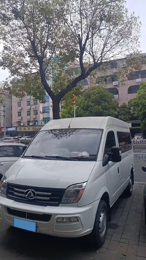 2021 MAXUS XinTu V80 2.0T 139HP L4 6MT,autocango,china used car exporter,china ev exporter,chinese used car exporter,chinese used ev exporter