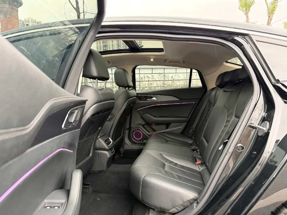 2020 HongQi H5 1.8T 197HP L4 6AT,autocango,china used car exporter,china ev exporter,chinese used car exporter,chinese used ev exporter